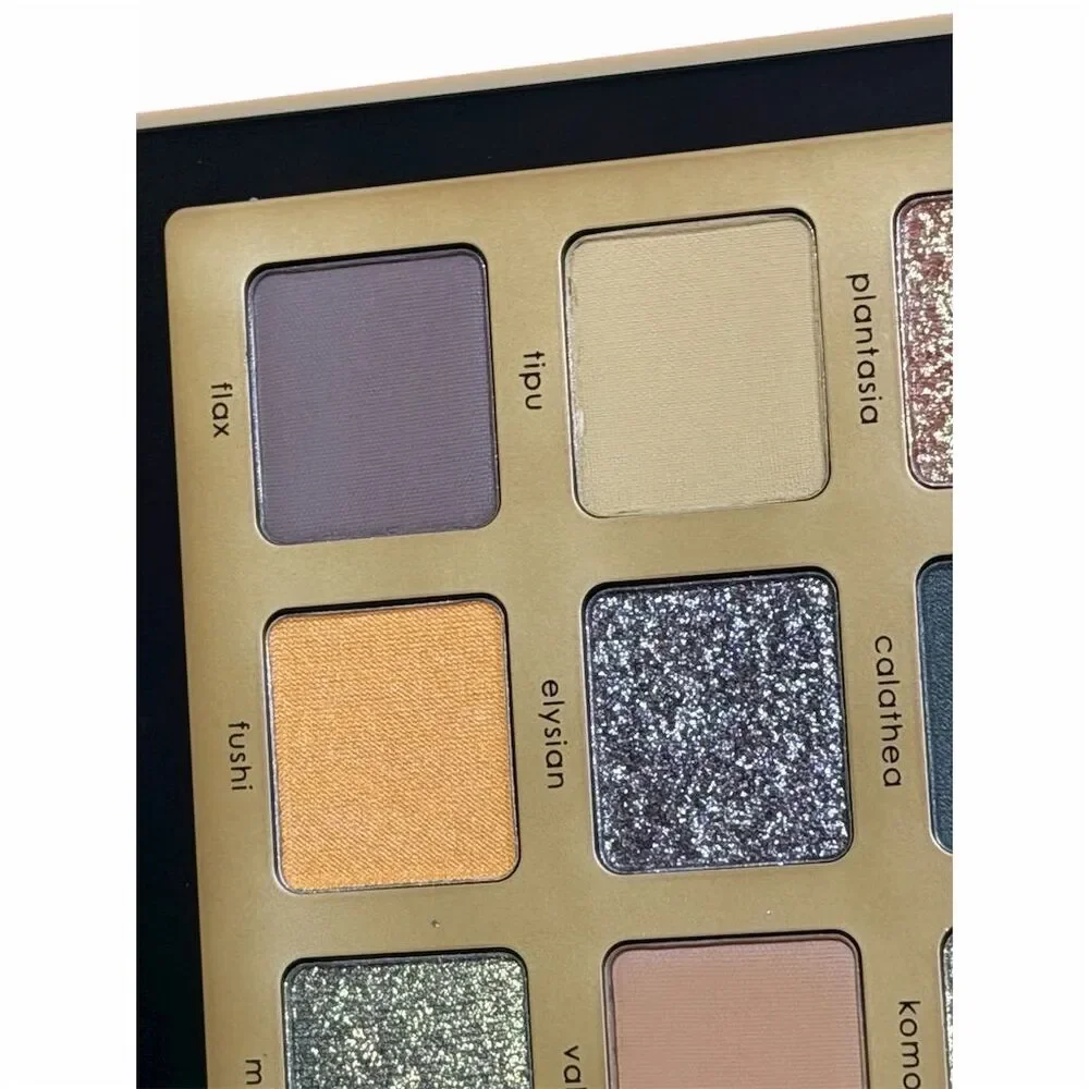 Natasha Denona Yucca Eyeshadow Palette 15 Versatile Matte Shades